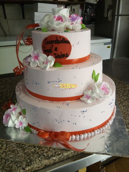 Julies Cakes and Pastries - Wedding Cakes (64)